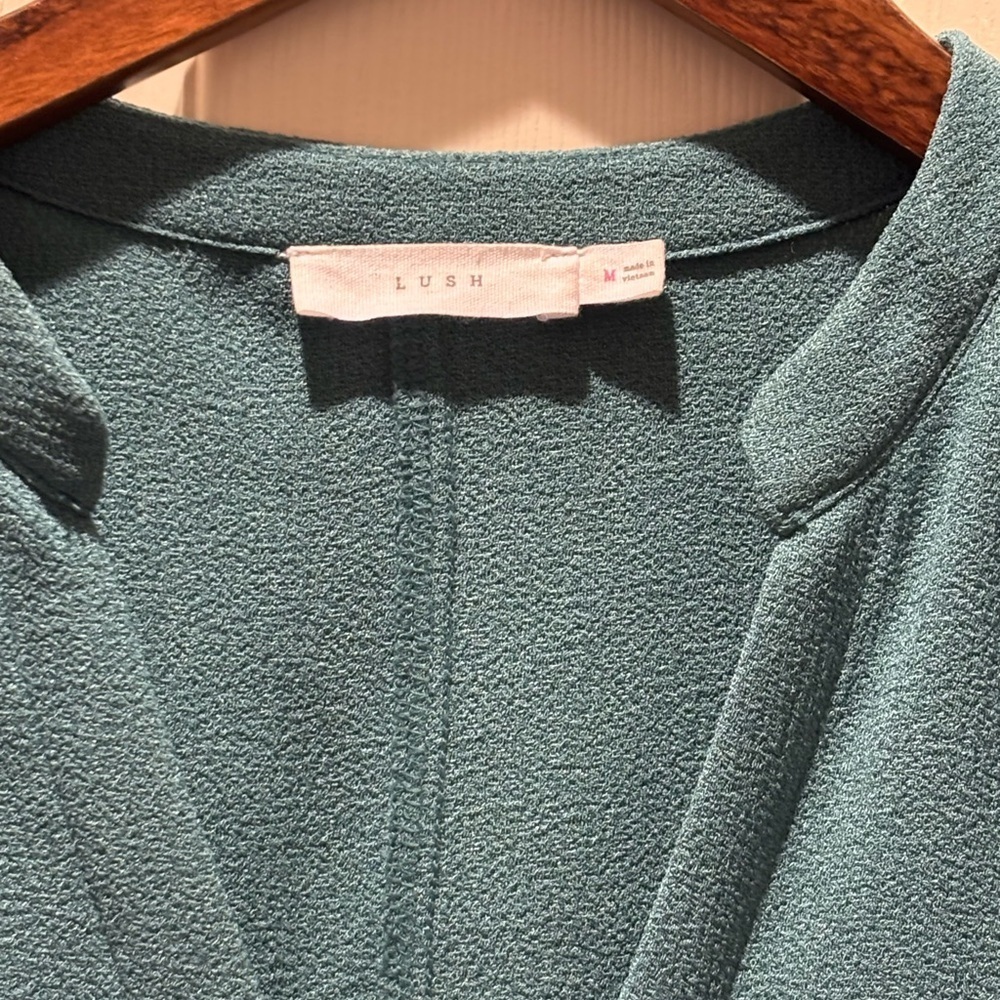 Lush Turquoise V‑Neck Short Sleeve Shift Dress Lightweight vacation - Picture 3 of 5